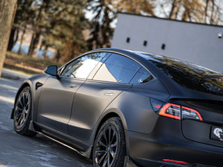 Tesla Model 3 foto 7