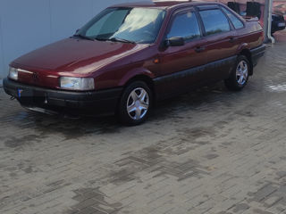 Volkswagen Passat foto 2