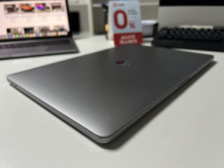 MacBook Pro 16, 2019/ i7 9gen/ 32gb Ram/ 512Gb SSD/ Radeon Pro 5300M 4Gb/ 417 cicluri foto 8