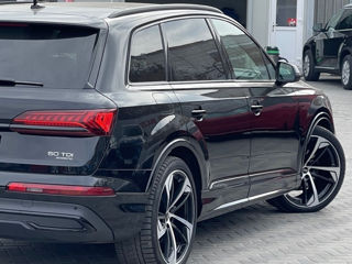 Audi Q7 foto 1