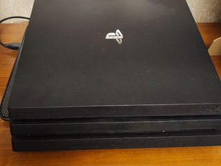 Vind PlayStation 4 pro 1TB + 4 jocuri foto 2