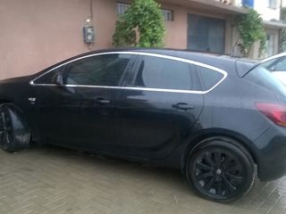 Opel Astra J