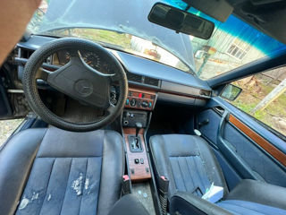 Mercedes Series (W124) foto 2