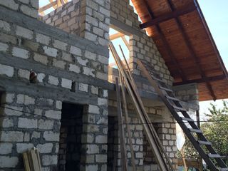 Construim  acoperisuri  generatia de lemnari foto 9