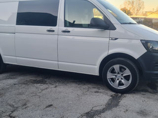 Volkswagen Transporter T 6. foto 2