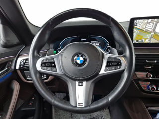 BMW 5 Series foto 11