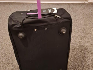 Vand valiza pentru calatorie nou! foto 4