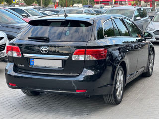 Toyota Avensis foto 3