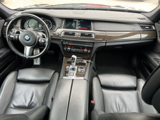 BMW 7 Series foto 8