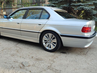 BMW 7 Series foto 10