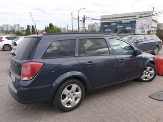 Opel Astra foto 1