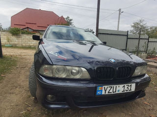 BMW 5 Series foto 2