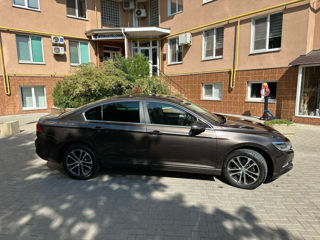 Volkswagen Passat foto 3