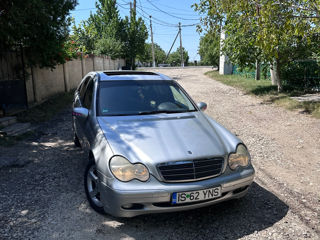 Mercedes C-Class foto 7