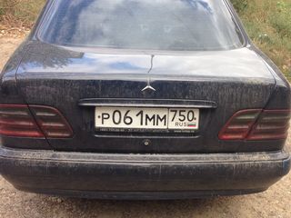 Mercedes E Class foto 3