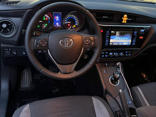 Toyota Auris foto 8