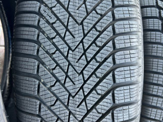 Pirelli 225/45/18 2021 iarna foto 4