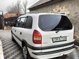 Opel Zafira foto 3