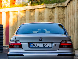 BMW 5 Series foto 7