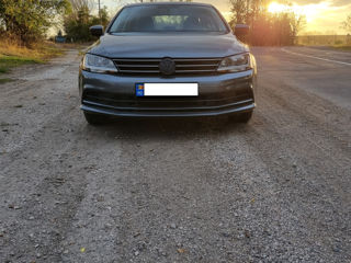 Volkswagen Jetta foto 1