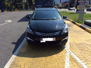 Hyundai Accent foto 2