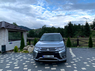 Mitsubishi Outlander foto 2