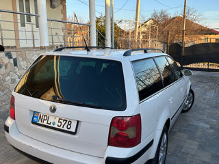 Volkswagen Passat foto 4