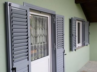 Obloane exterioare confectionate din lemn masiv sau stratificat pentru ferestre! foto 7