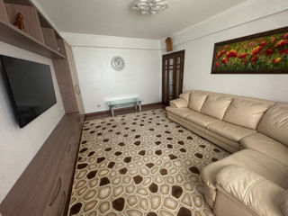 3-комн. кв., 108 м², 8/10 эт.