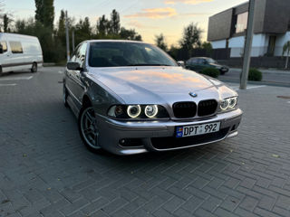 BMW 5 Series foto 7