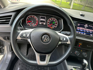 Volkswagen Jetta foto 7