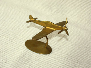 Бронзовая модель легендарного  военного самолета истребителя Spitfire. foto 1