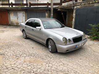 Mercedes E-Class foto 5