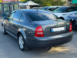 Skoda Superb foto 6