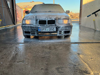 BMW 3 Series foto 3