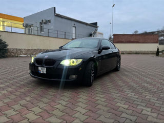 BMW 3 Series Coupe foto 2