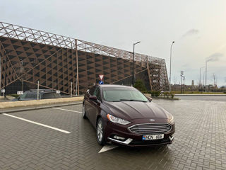 Ford Fusion foto 2