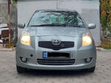 Toyota Yaris foto 2