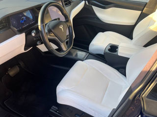 Tesla Model X foto 3