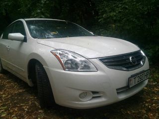 Nissan Altima foto 3