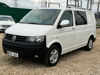 Volkswagen T5 foto 1