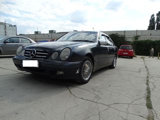 Mercedes E Class foto 1