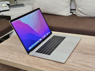 Macbook Pro 15 2016 (i7 8x 3.60Ghz, 16Gb, 256Gb, Radeon Pro 450 2Gb) foto 3