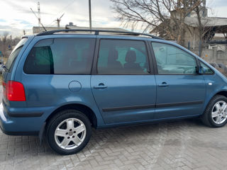 Volkswagen Sharan foto 3