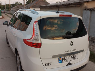 Renault Grand Scenic foto 3