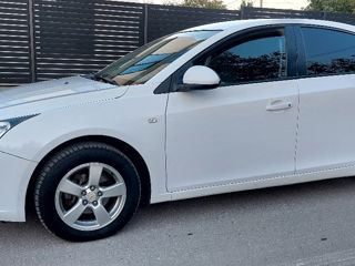 Chevrolet Cruze foto 2