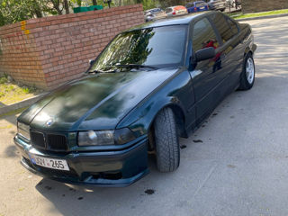 BMW 3 Series foto 6