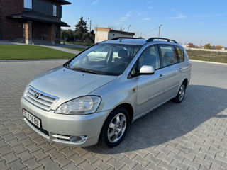 Toyota Avensis Verso