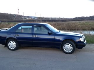 Mercedes Series (W124) foto 2