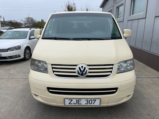 Volkswagen Caravelle foto 2